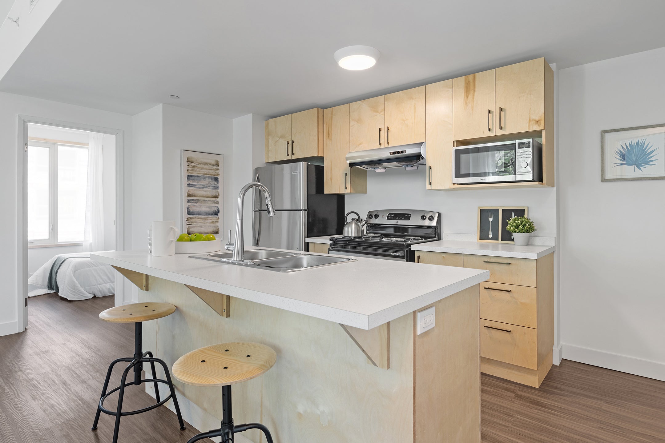 R747II Sakura Range Hood